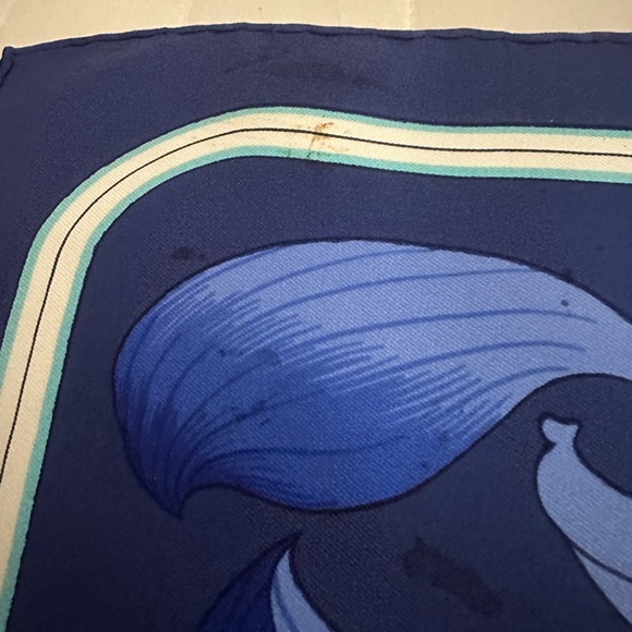 Vintage Hermes Fleur de Lotus scarf updated description. - Picture 6 of 10